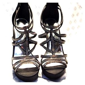 Shi open toe heels